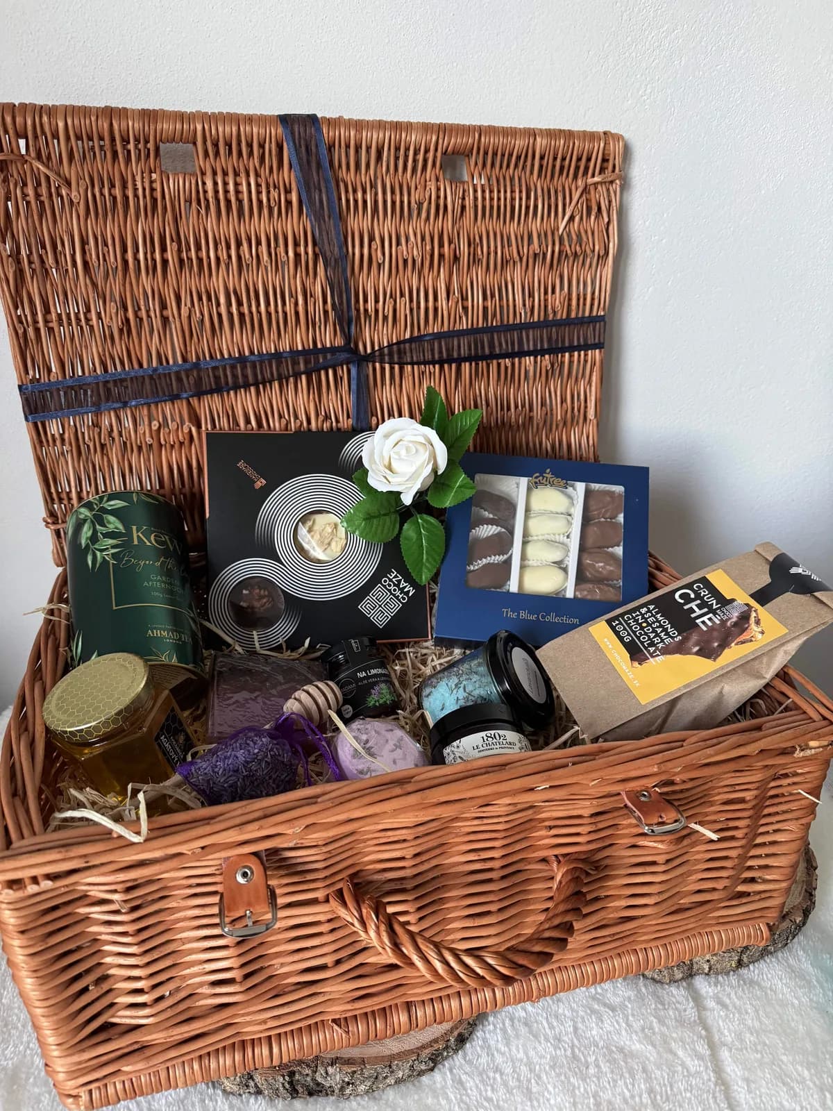 Condolence Hamper L