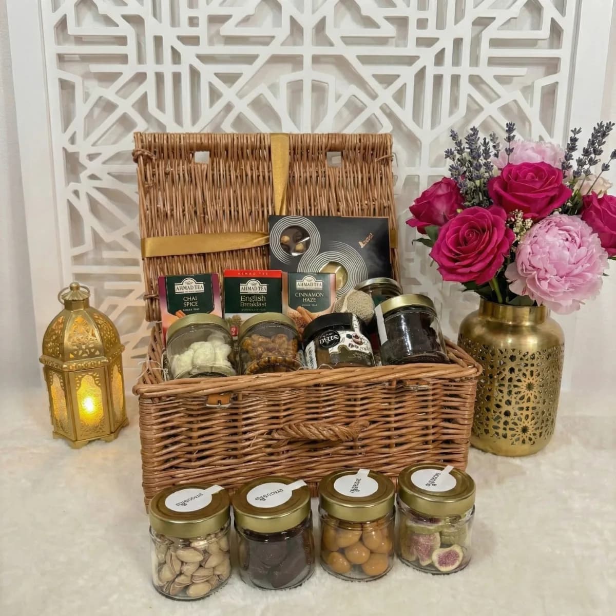 Yazmira Royal Signature Gift Hamper