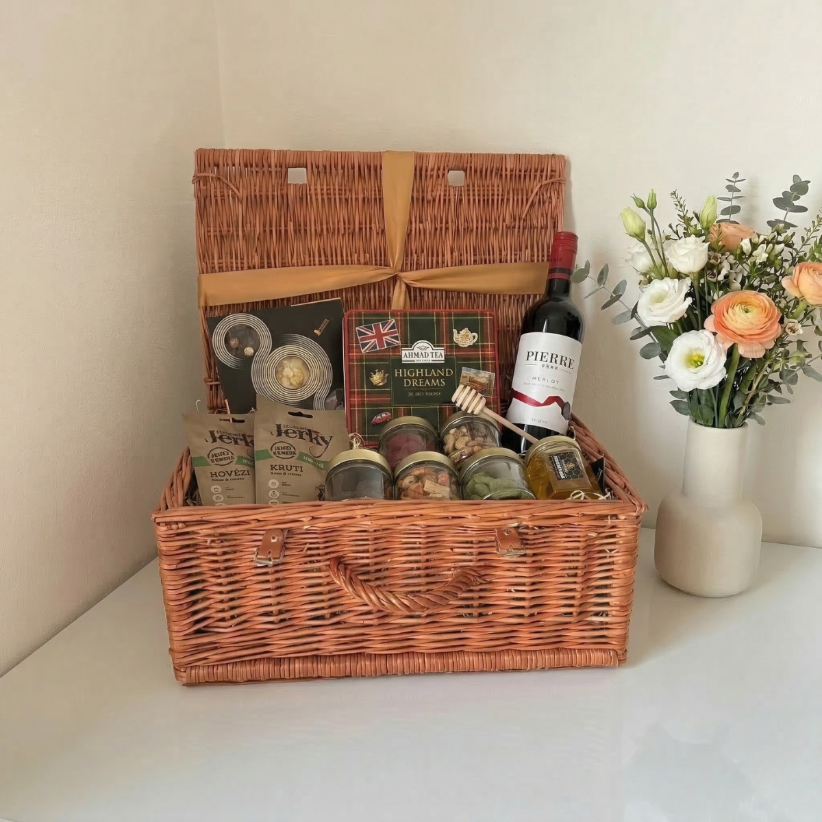 Exclusive Gift Hamper L - Mega